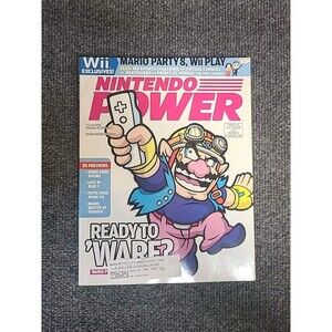 Nintendo Power Magazine Volume 212 February 2007 Wario Ware w/ 2 Posters & Comic